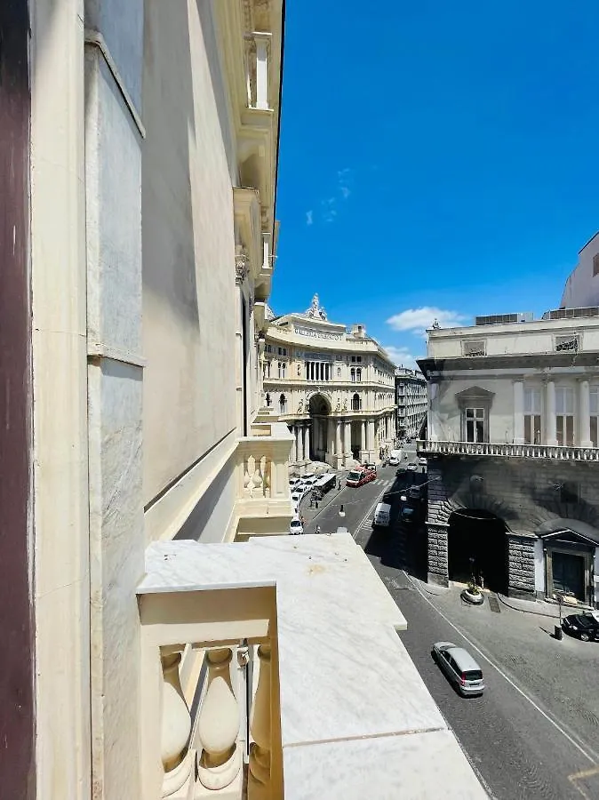 Appartamento Sul Teatro San Carlo Νάπολη